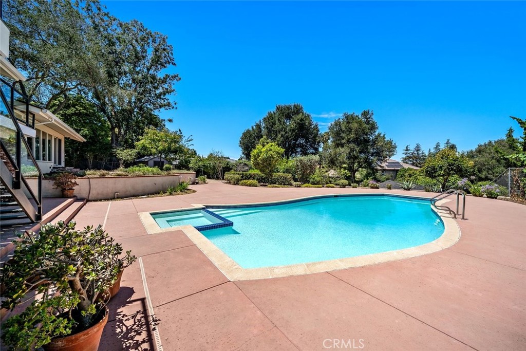 2355 Lake Marie Drive