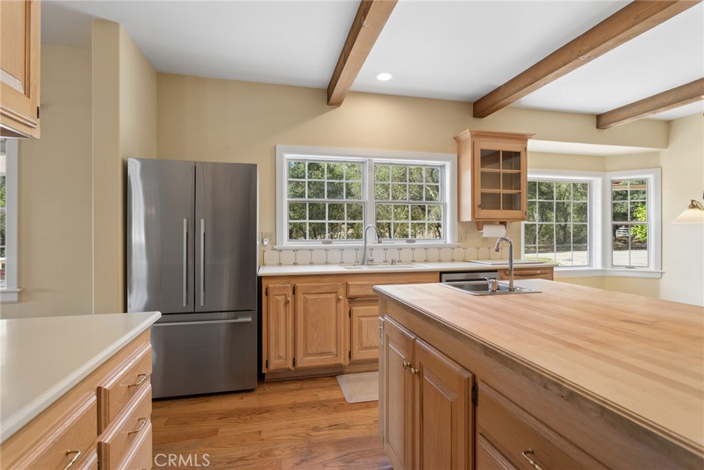 1403 Noyes Road