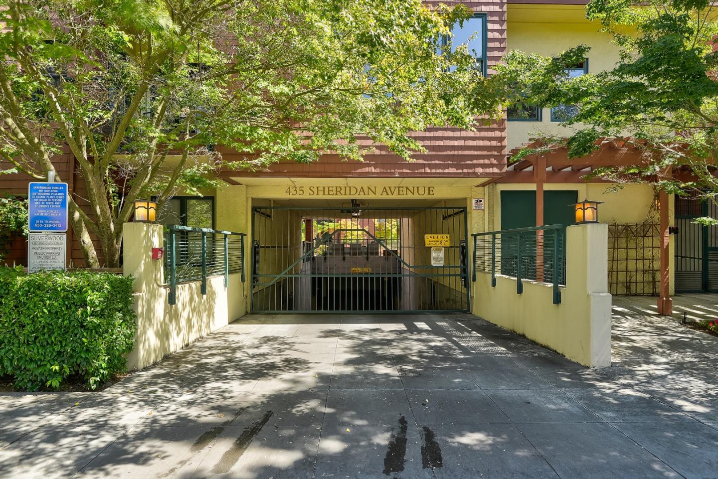 435 Sheridan AVE 212