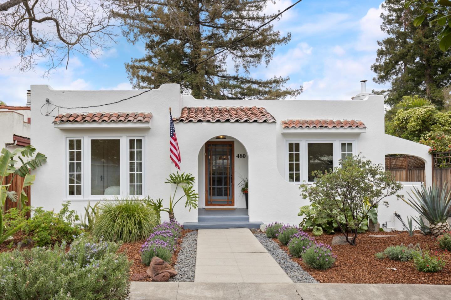 480 Palo Alto AVE