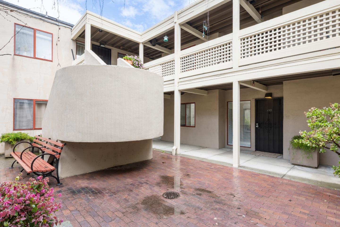 439 Alberto WAY A110