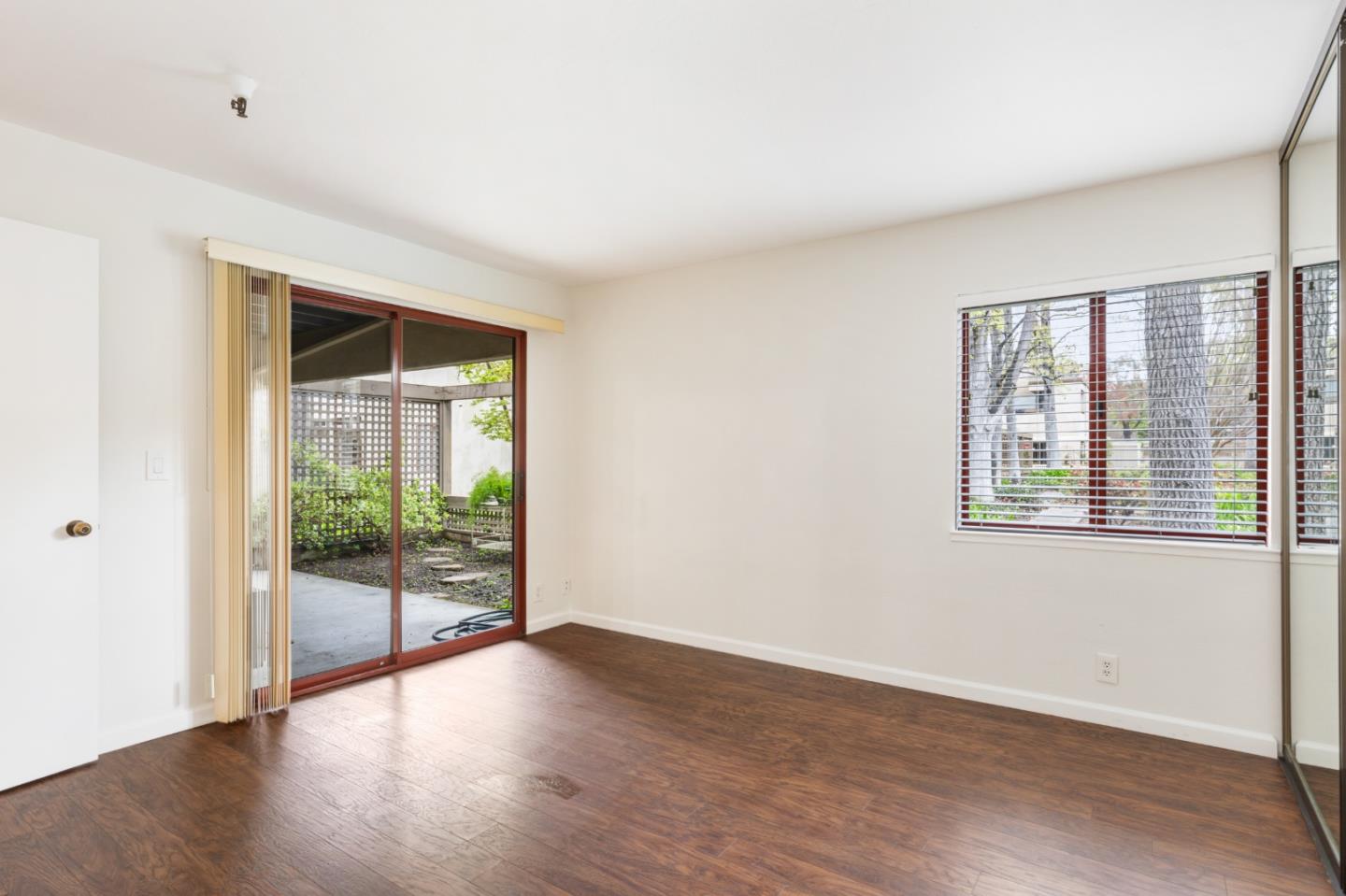 439 Alberto WAY A110