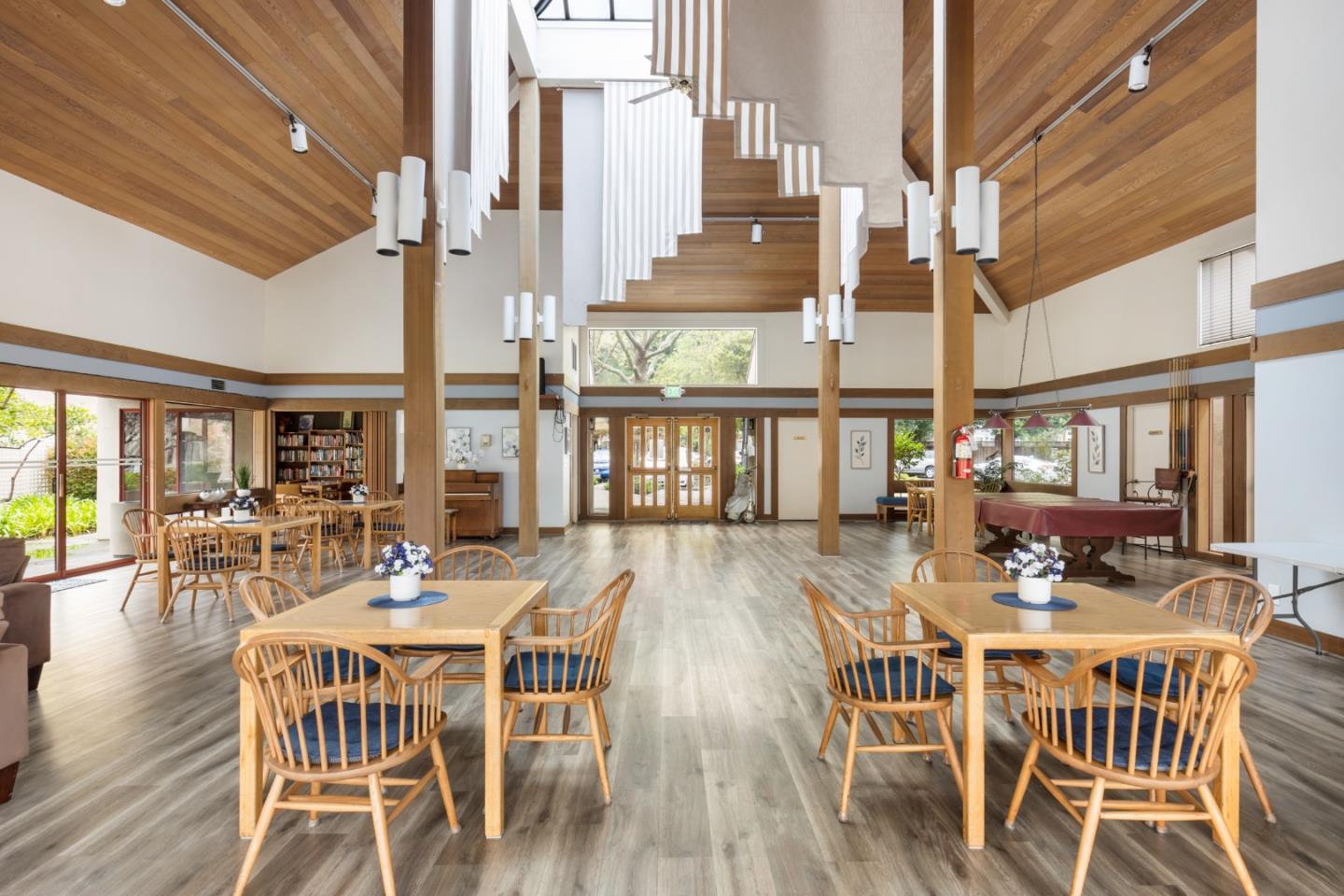 439 Alberto WAY A110