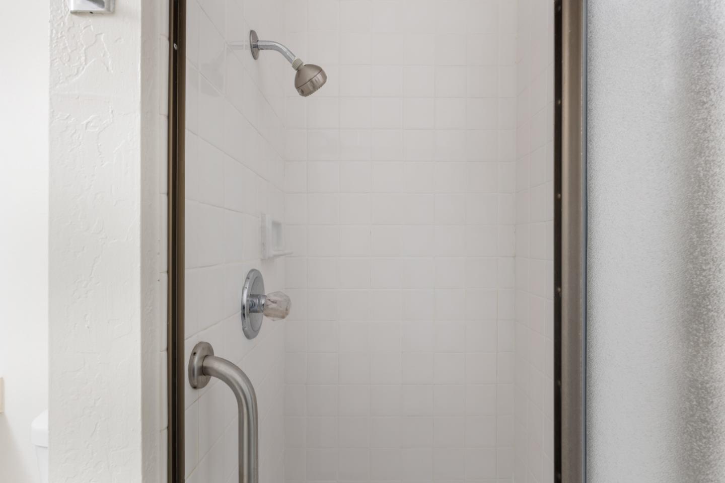 439 Alberto WAY A110