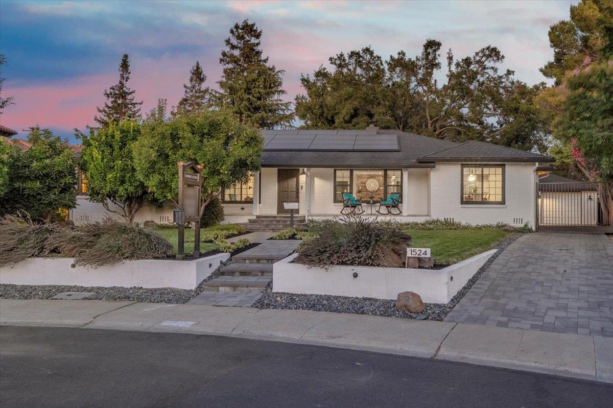 1524 Santa Maria Avenue
