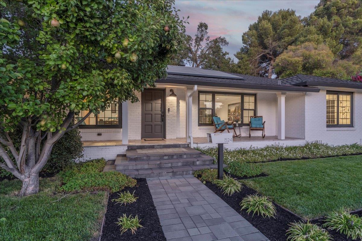 1524 Santa Maria Avenue