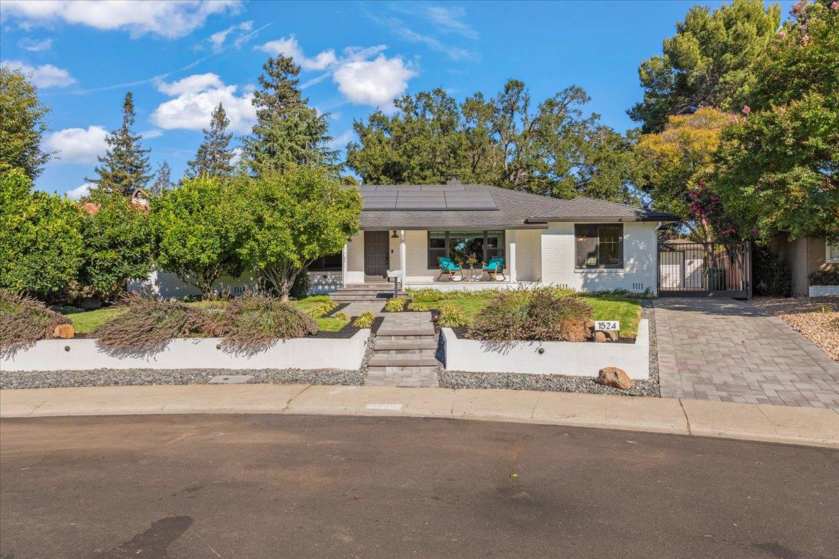 1524 Santa Maria Avenue