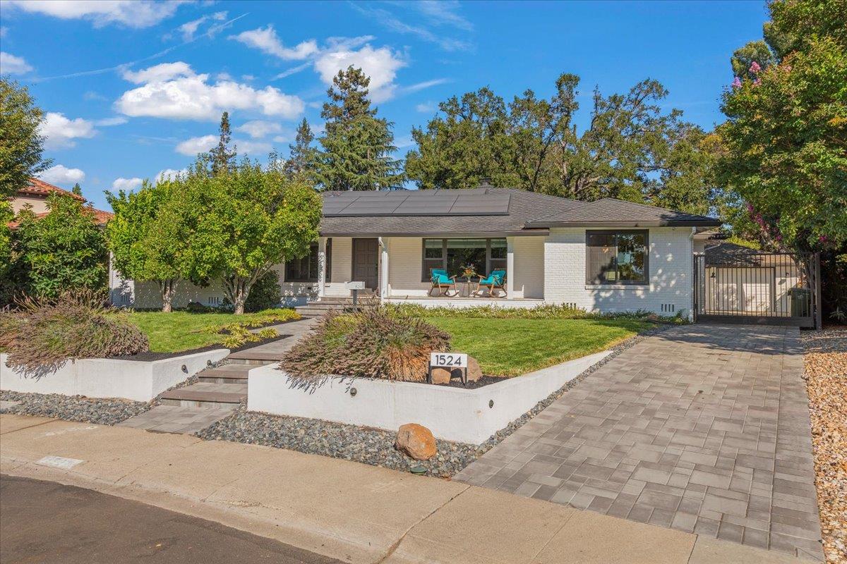 1524 Santa Maria Avenue