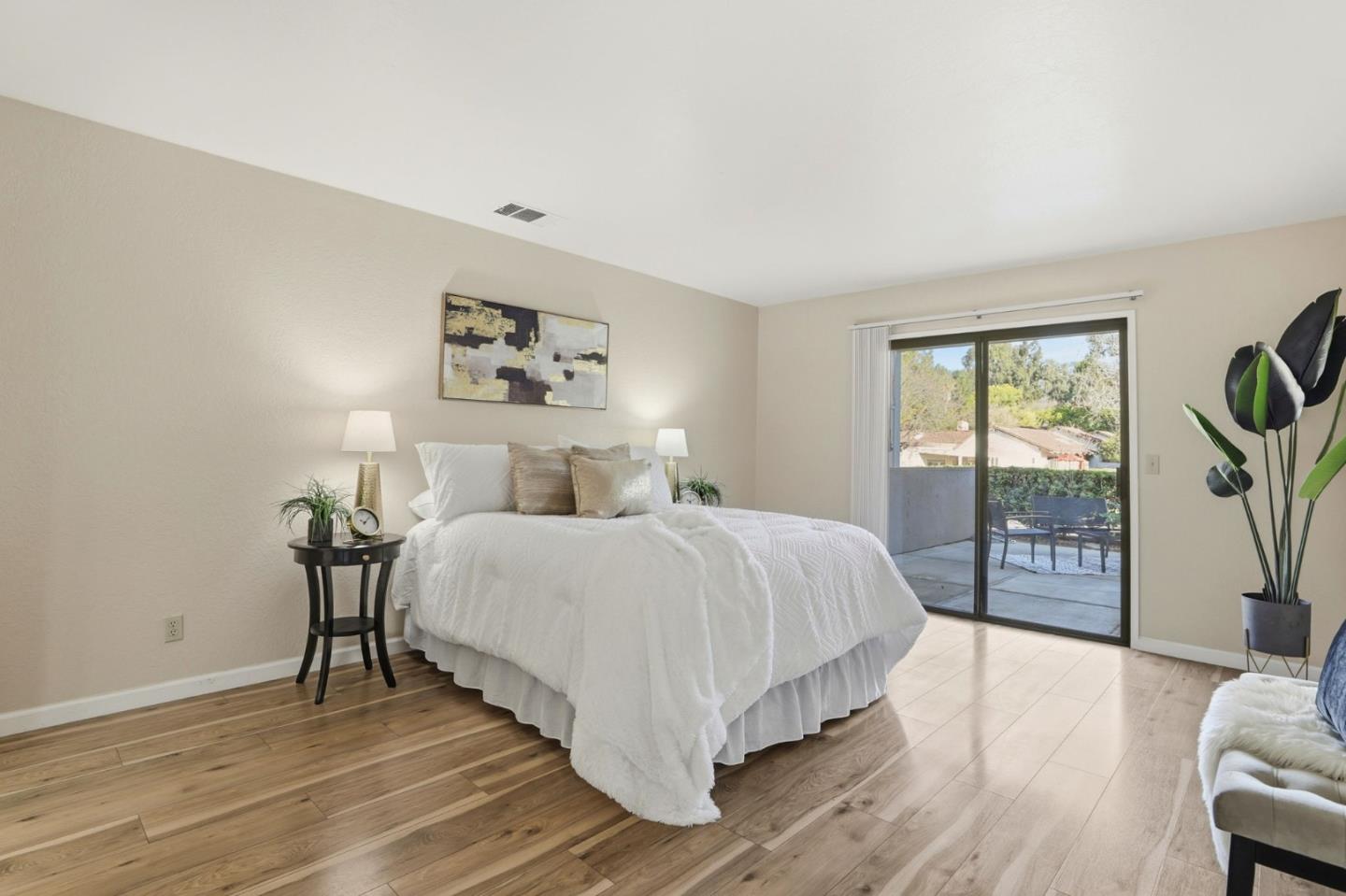 6250 Blauer Lane