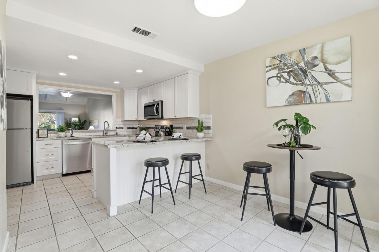 6250 Blauer Lane