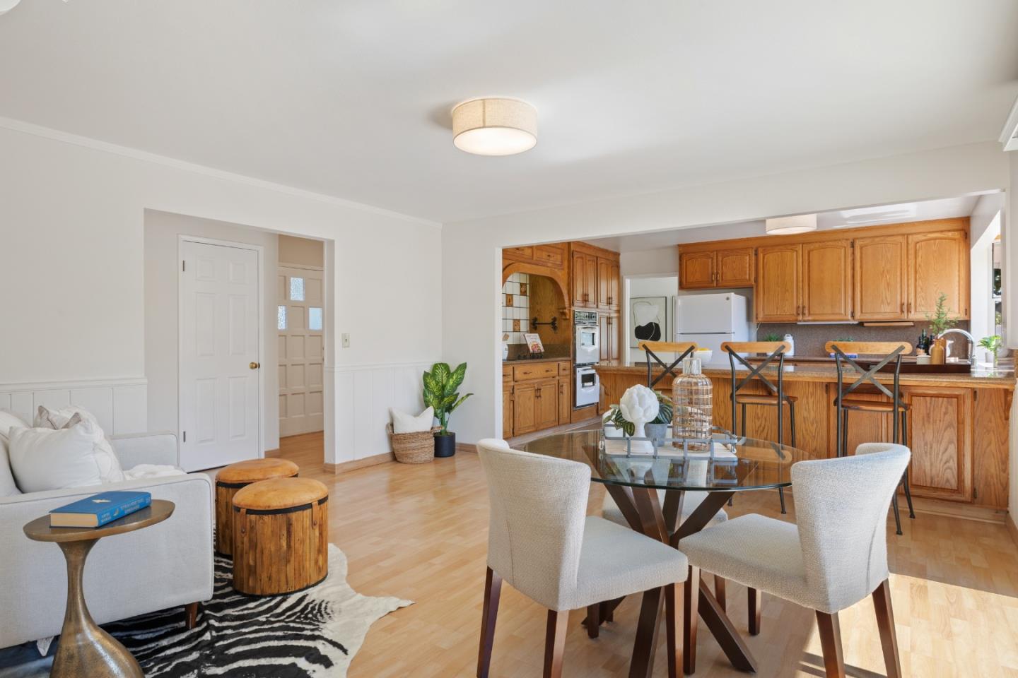 1102 Blue Lake Square