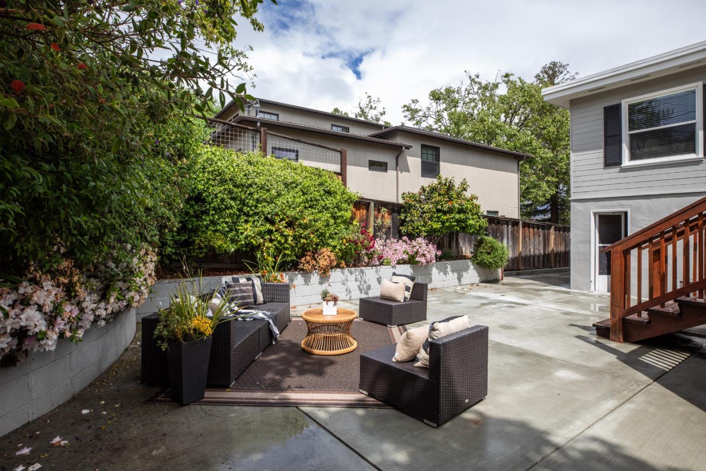 1802 Alameda De Las Pulgas