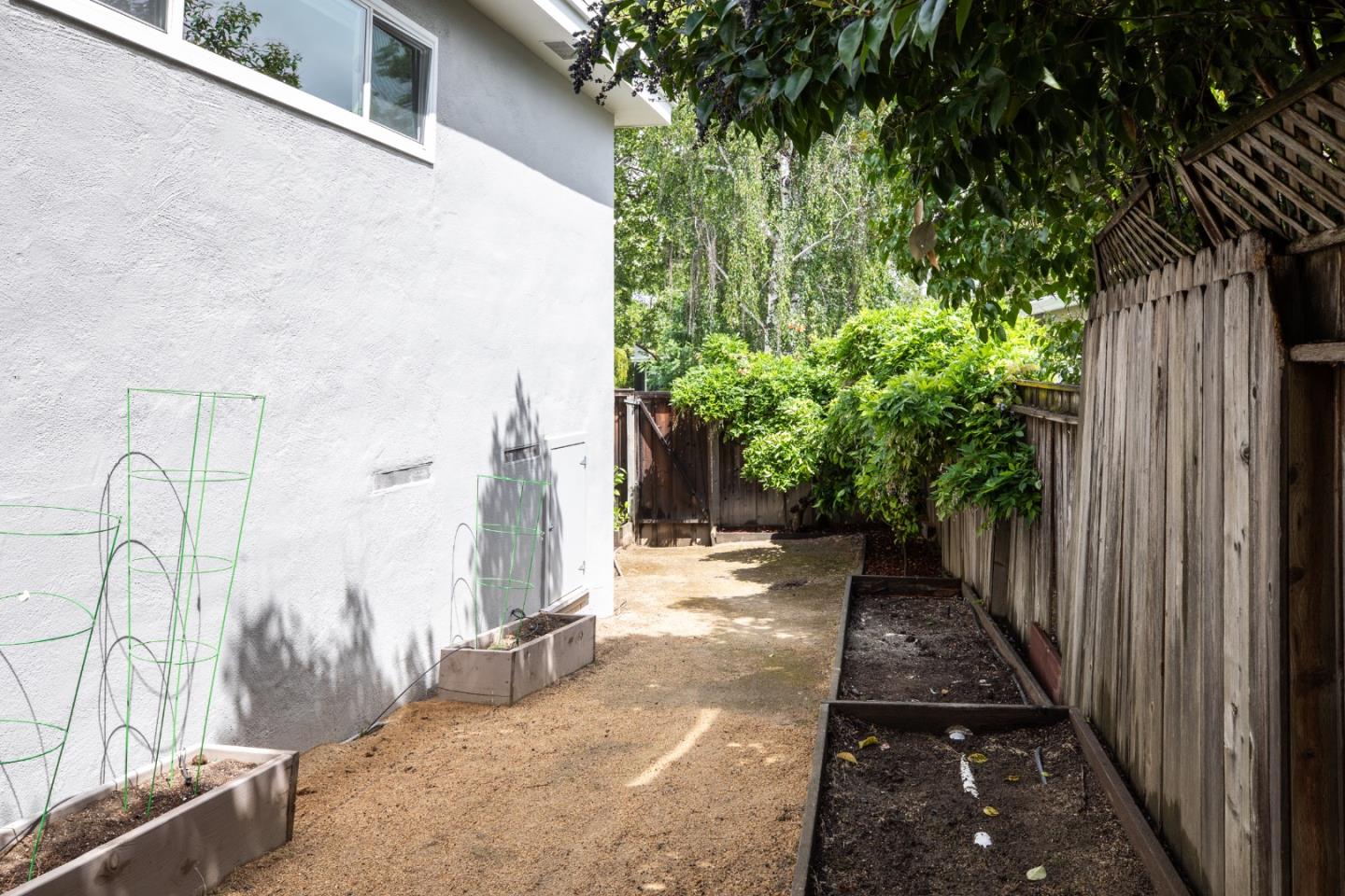 1802 Alameda De Las Pulgas