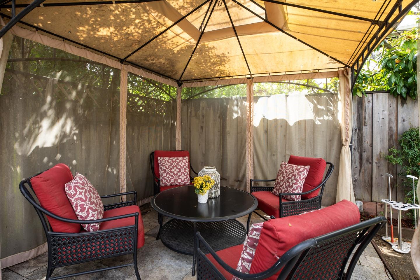 1802 Alameda De Las Pulgas