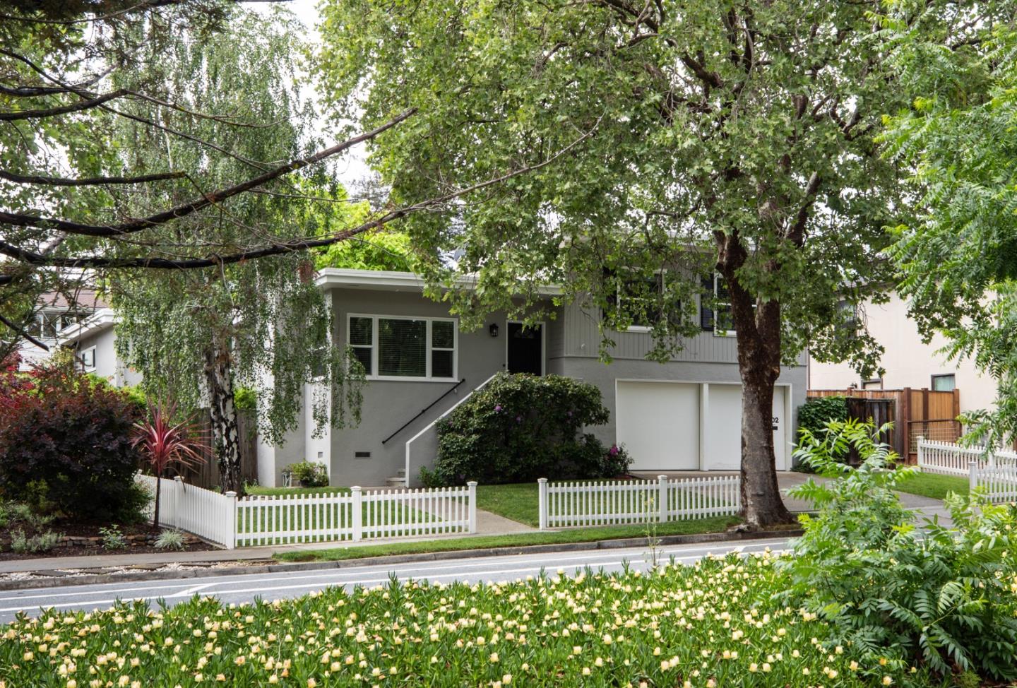 1802 Alameda De Las Pulgas