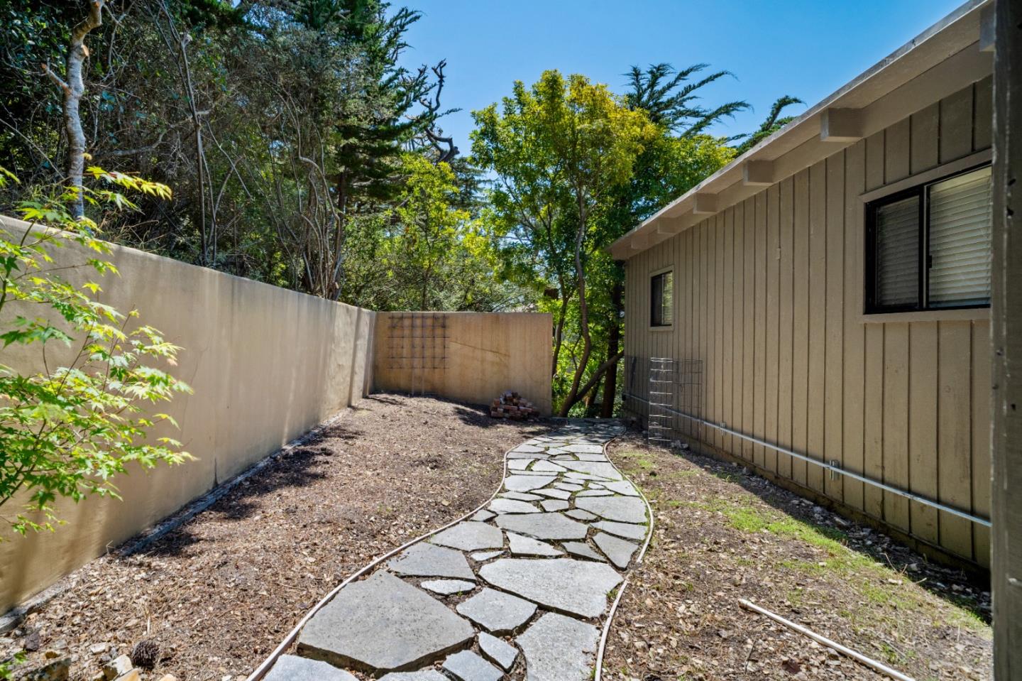 24765 Lower Trail