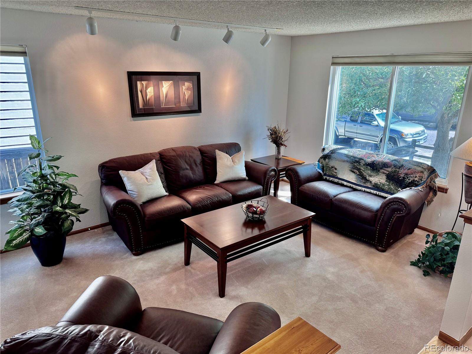 9786 Foxhill Circle