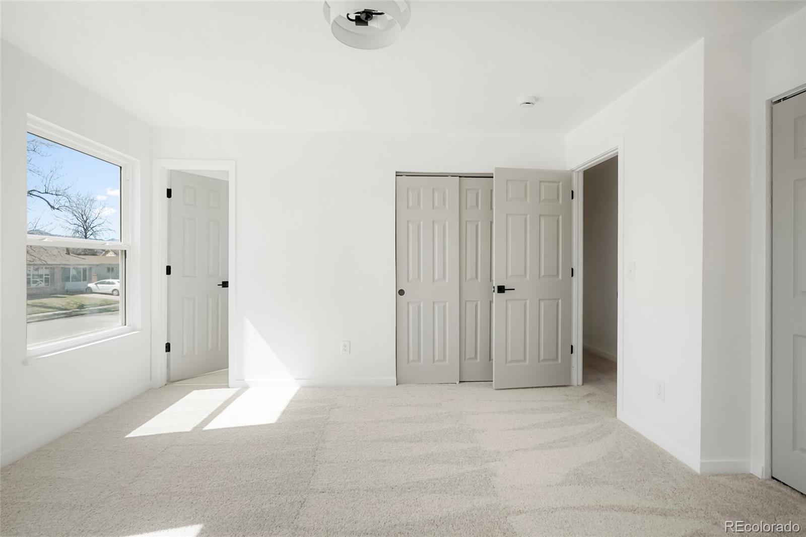 9457 W Hamilton Drive