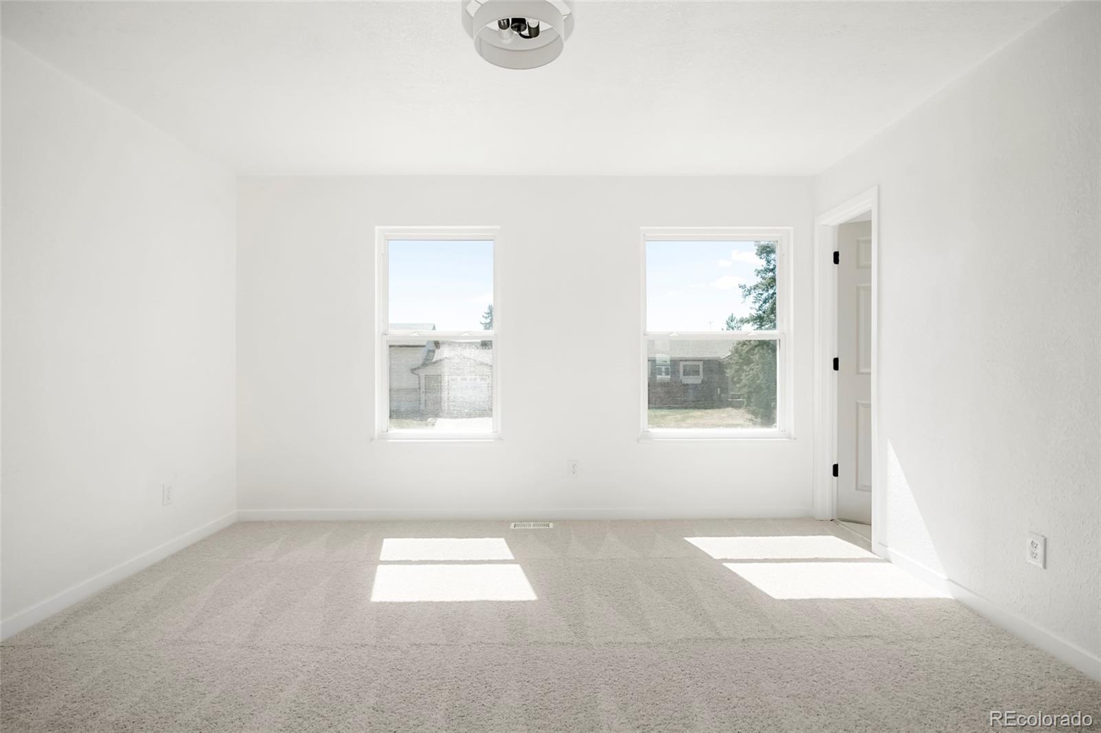 9457 W Hamilton Drive