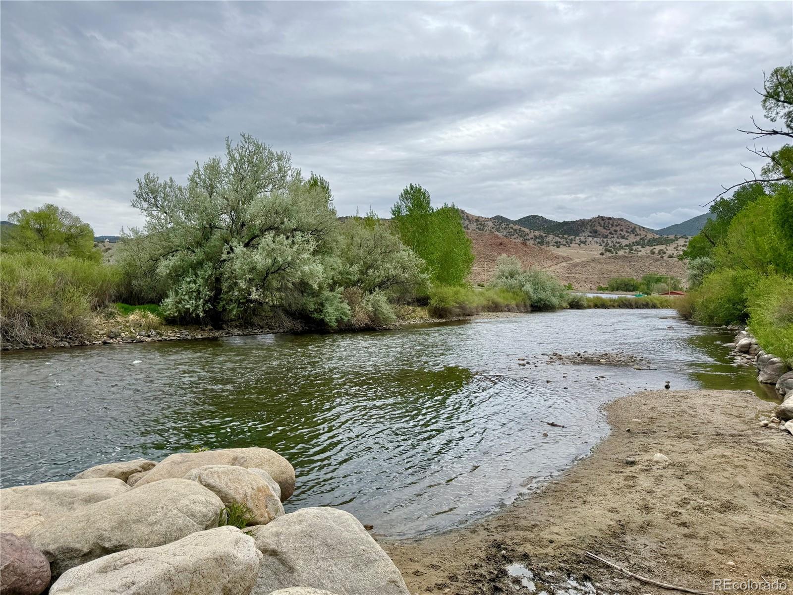 107 River West Drive