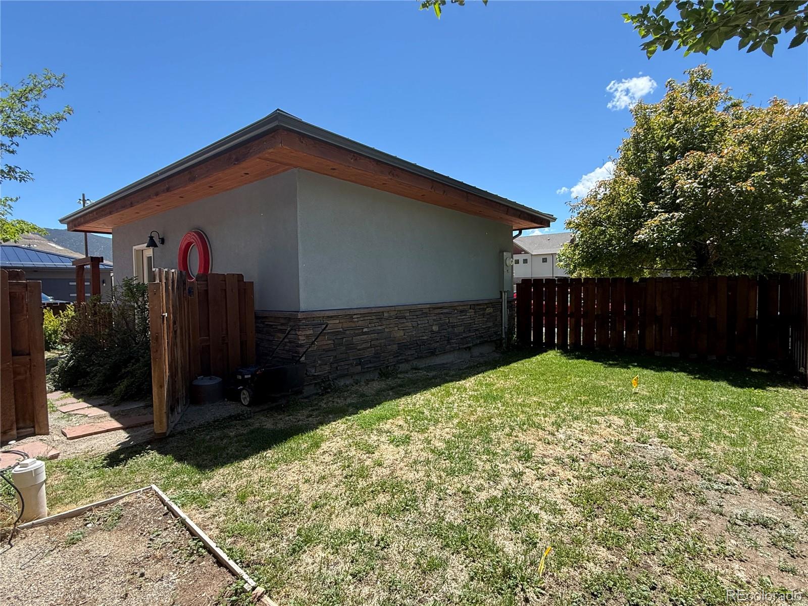 107 River West Drive