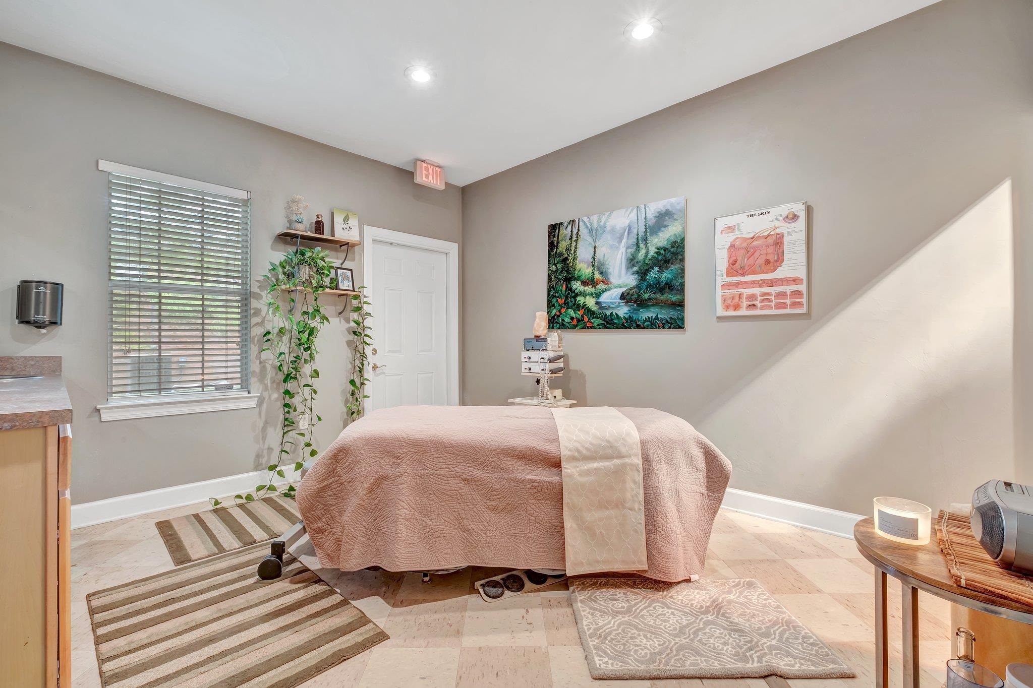 2709 Killarney Way Unit: 2