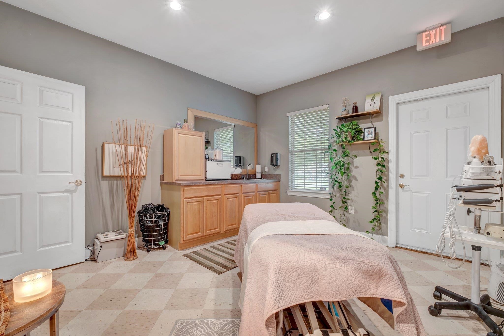 2709 Killarney Way Unit: 2