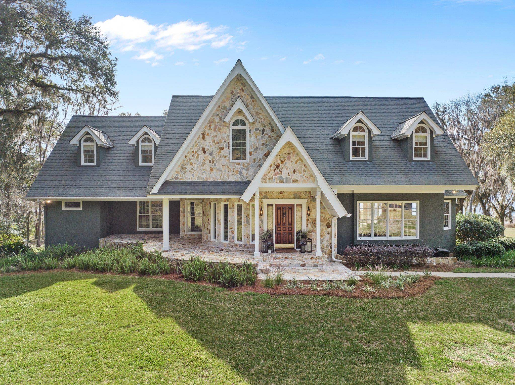 6064 Miller Landing Cove