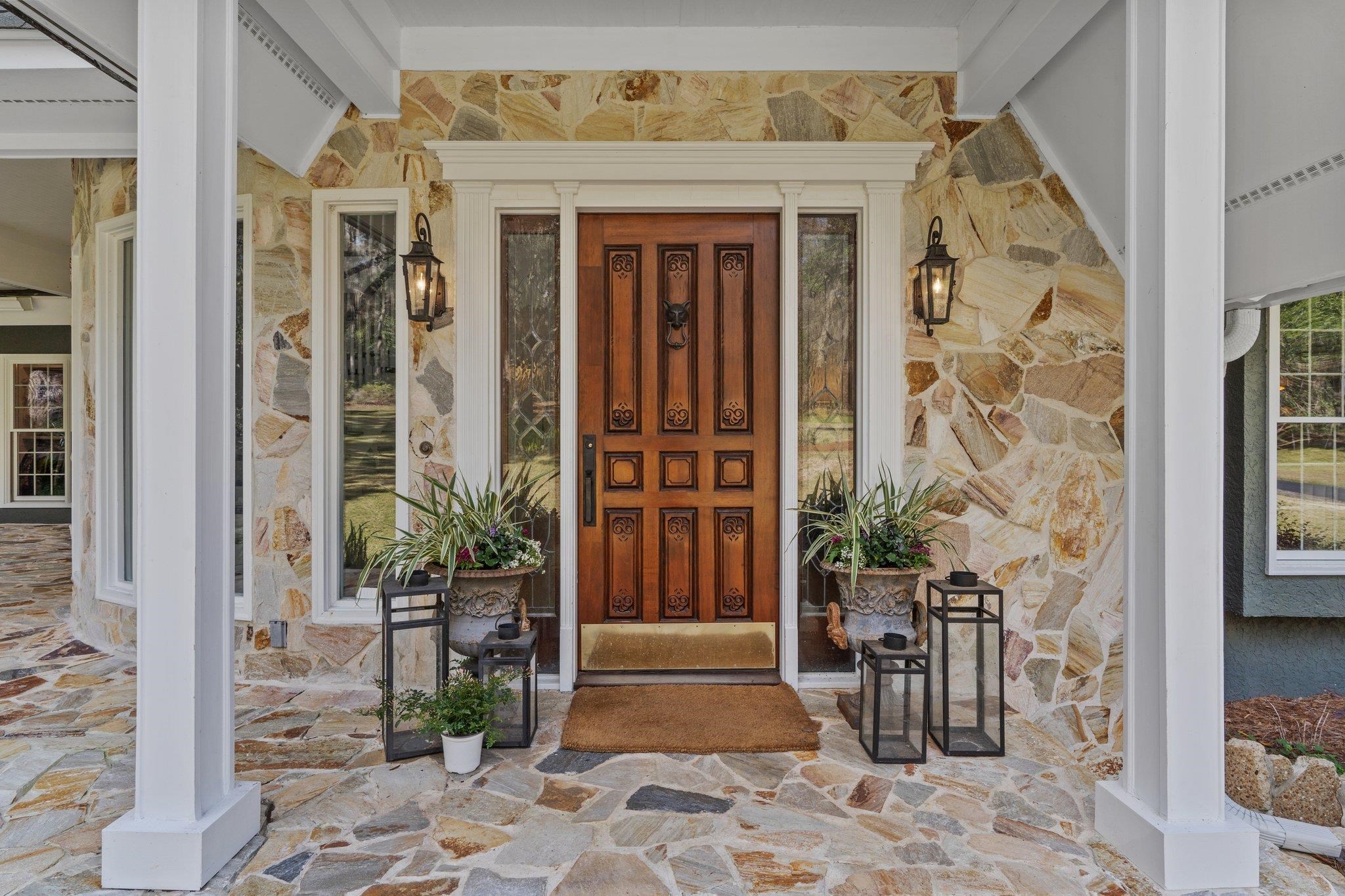 6064 Miller Landing Cove