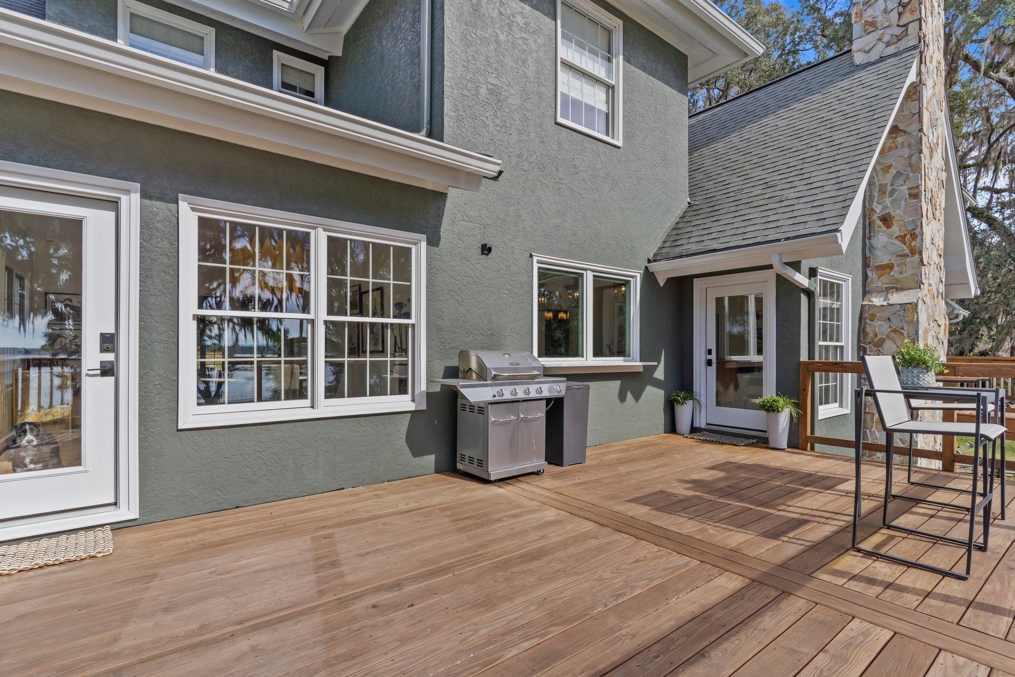 6064 Miller Landing Cove