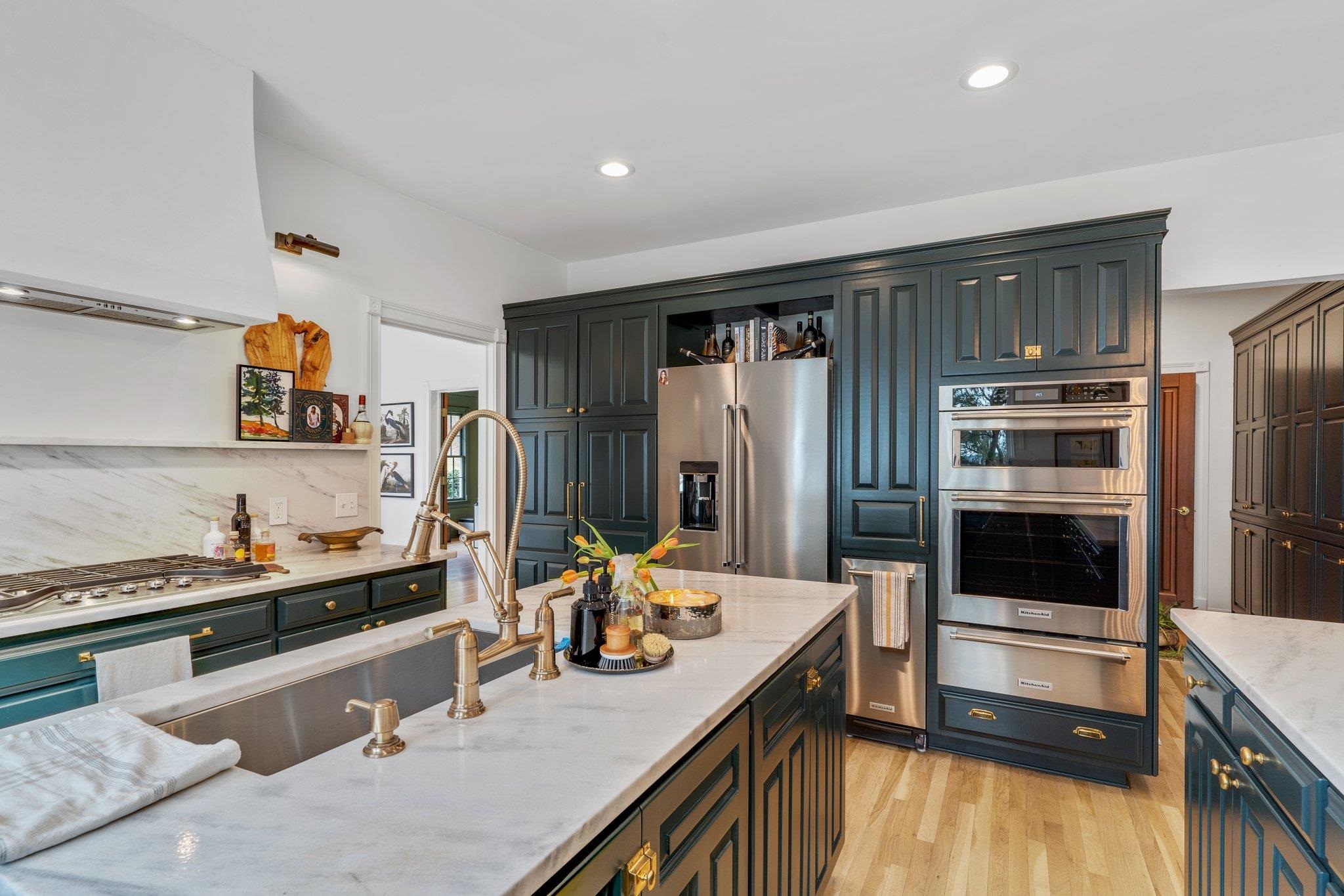 6064 Miller Landing Cove