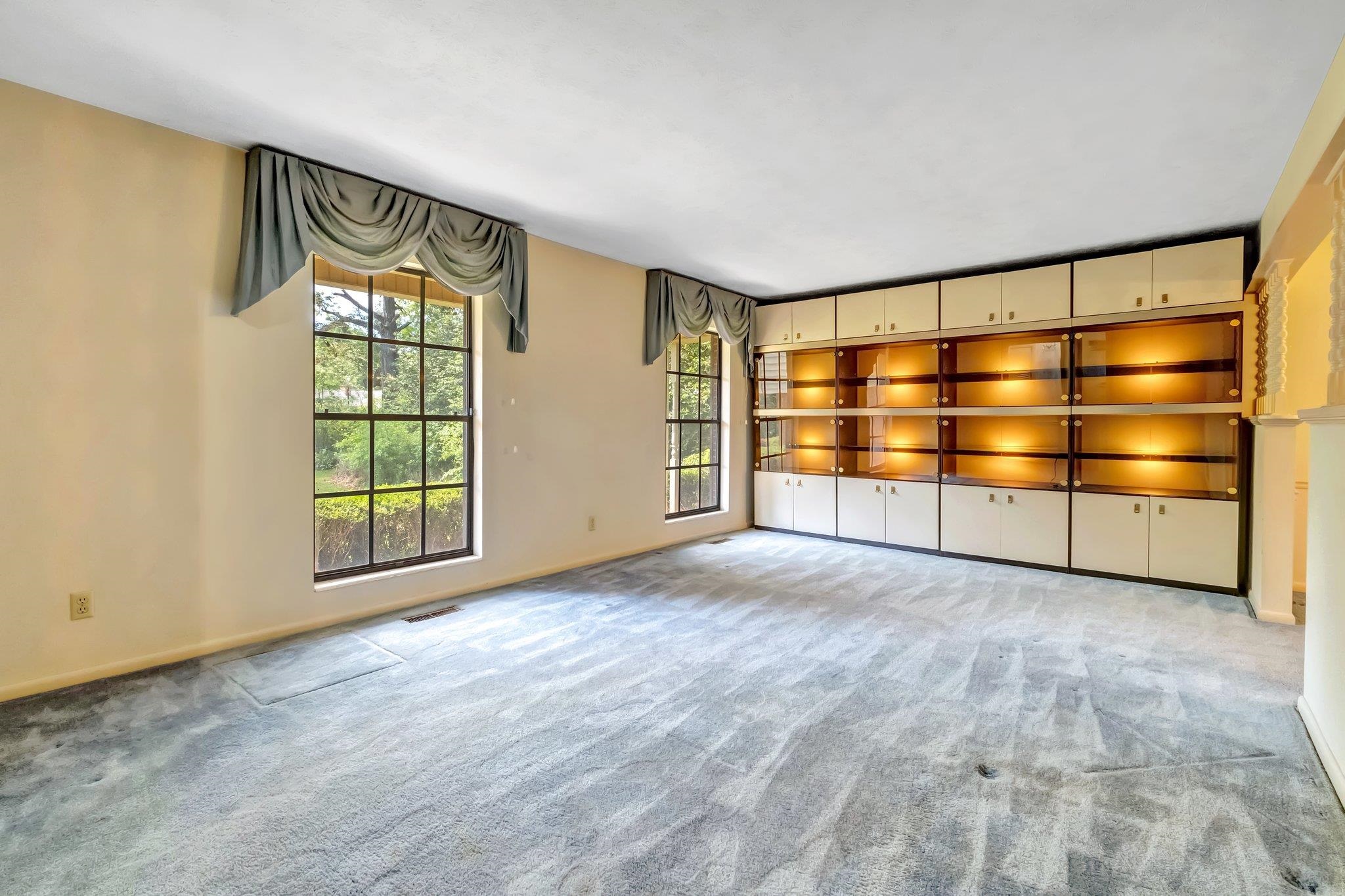 2828 N Shamrock Street