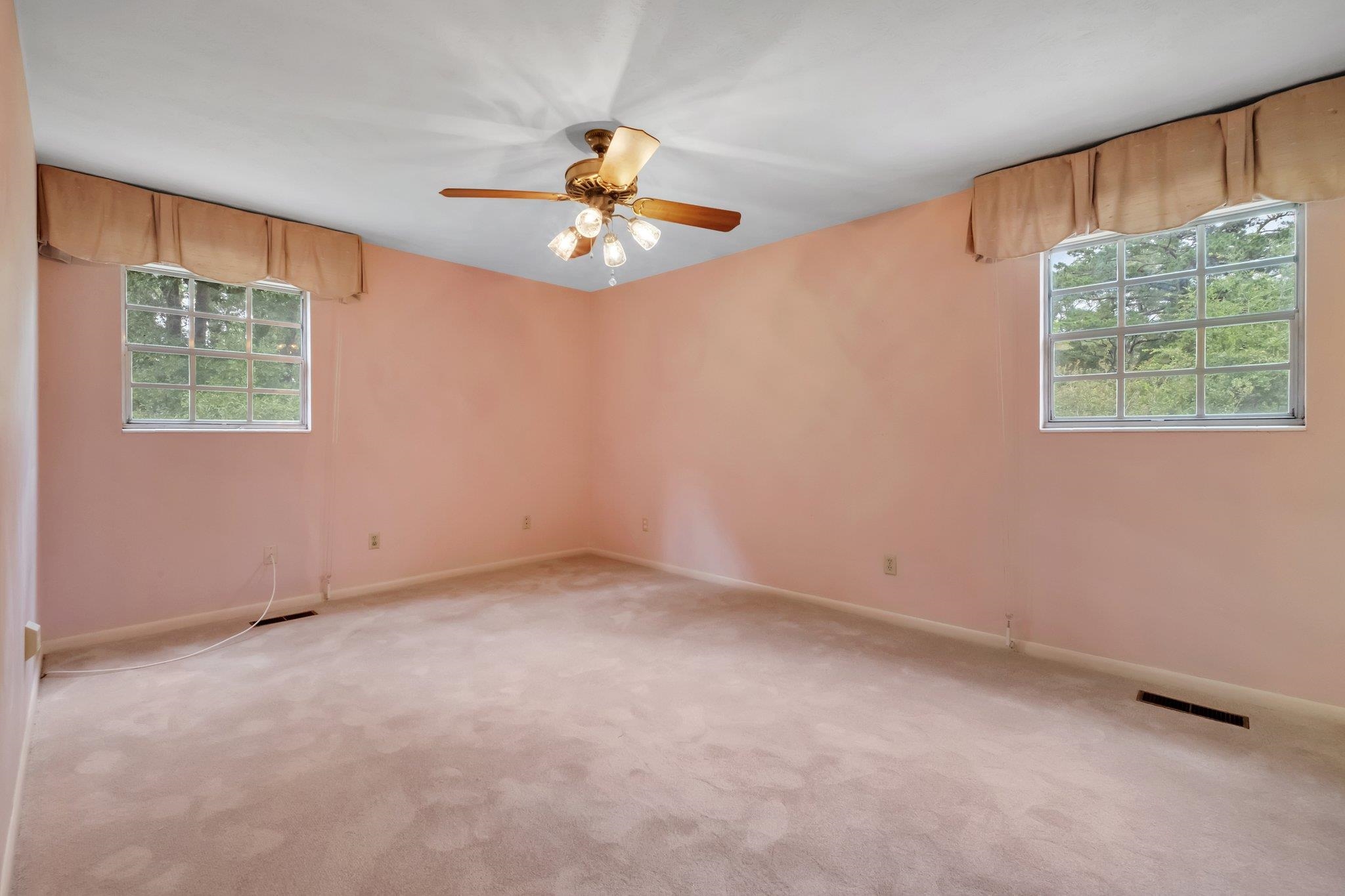 2828 N Shamrock Street