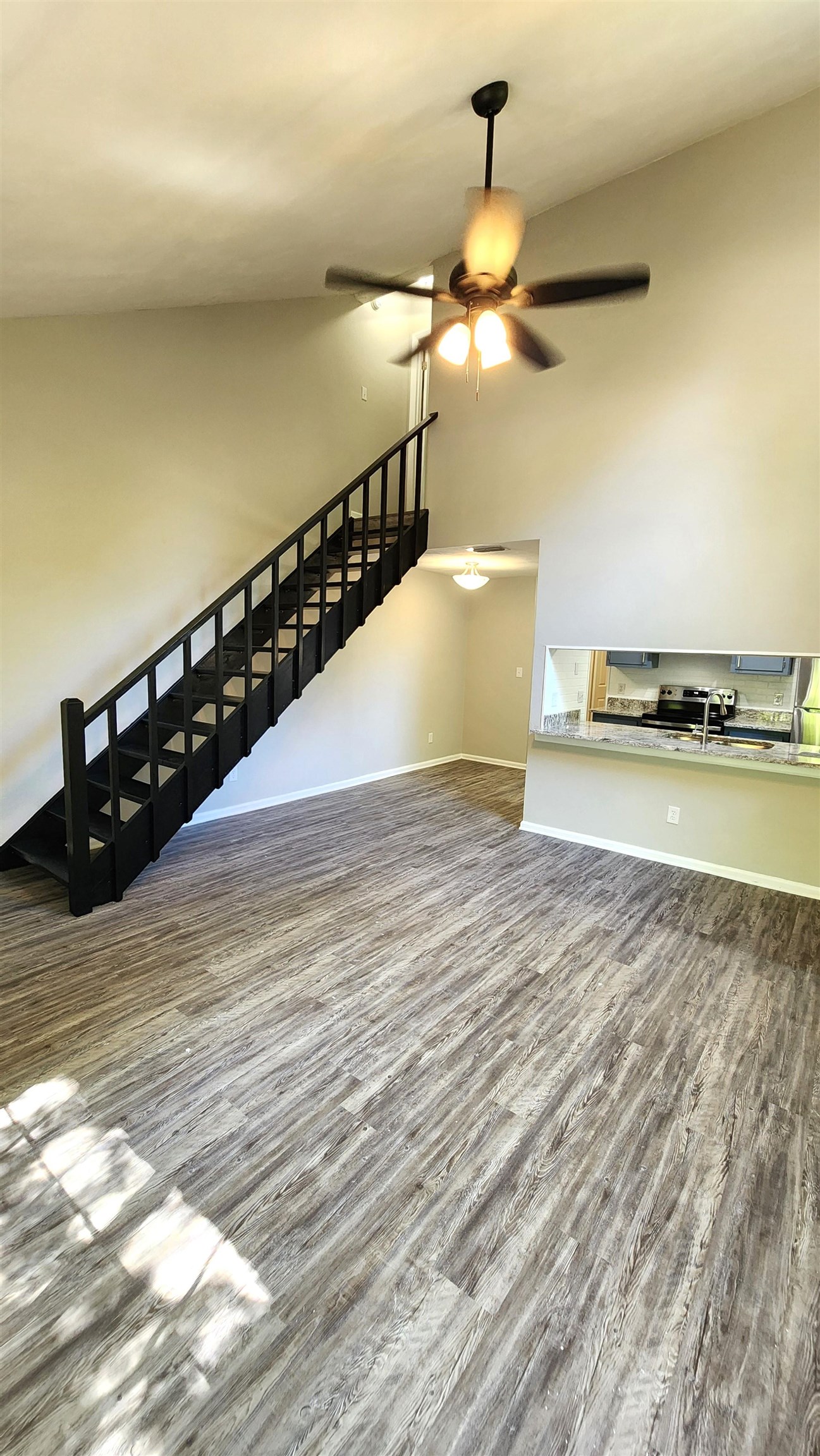 163 W Whetherbine Way