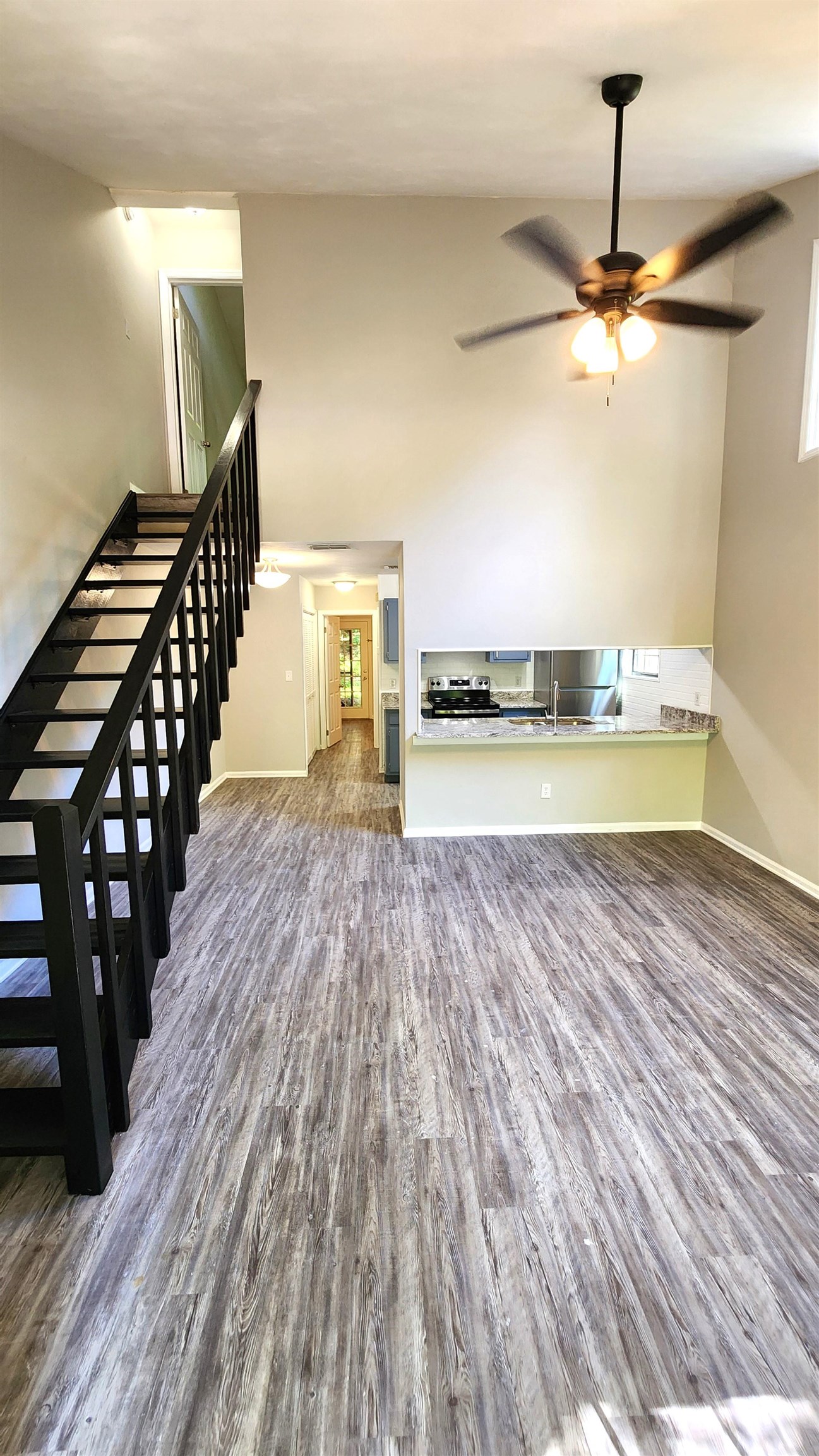 163 W Whetherbine Way