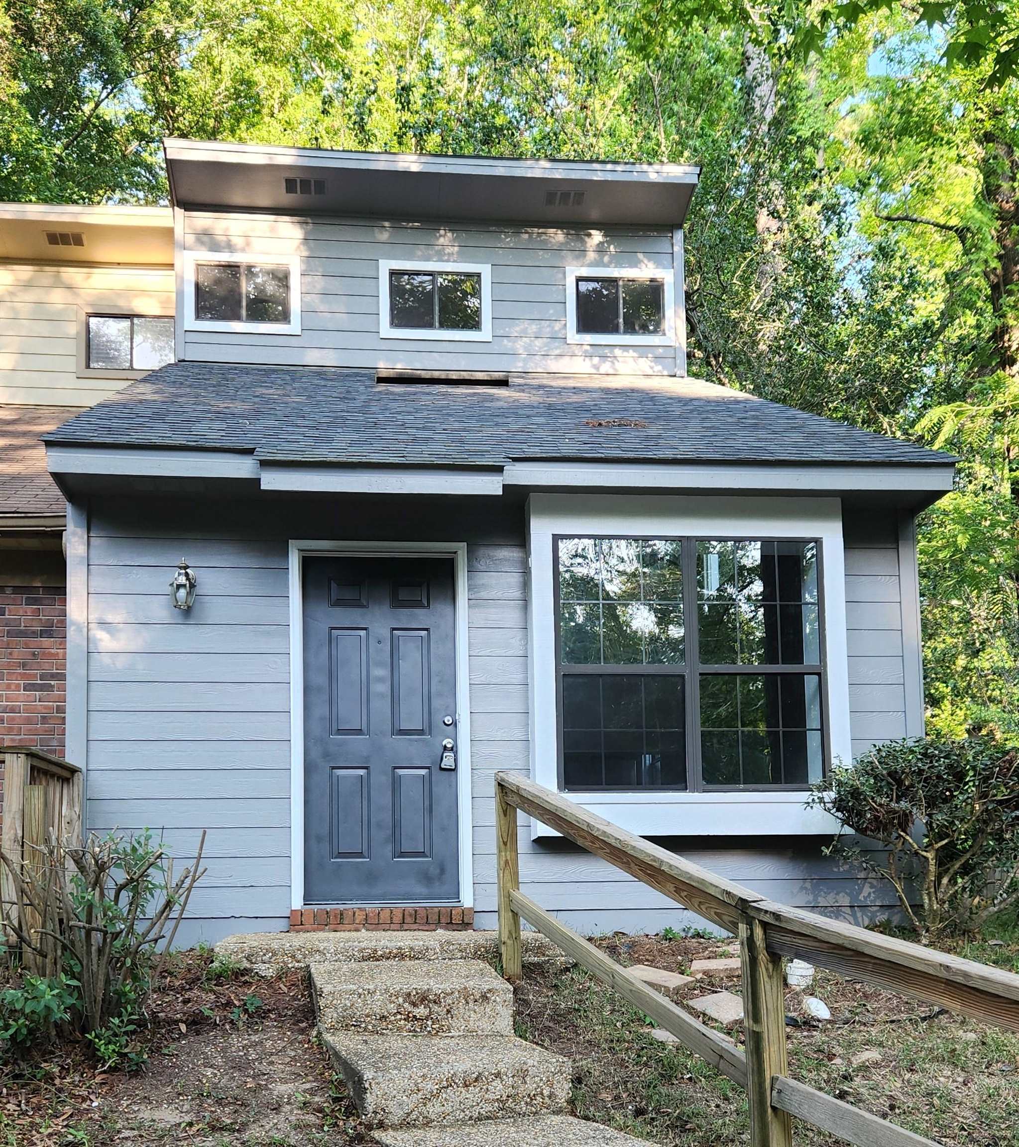 163 W Whetherbine Way