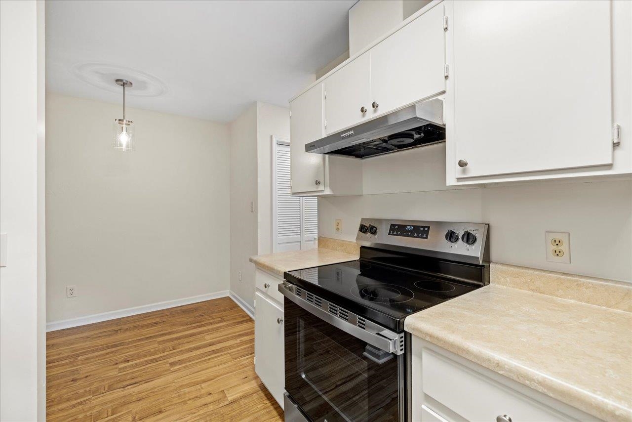201 PARKBROOK Circle