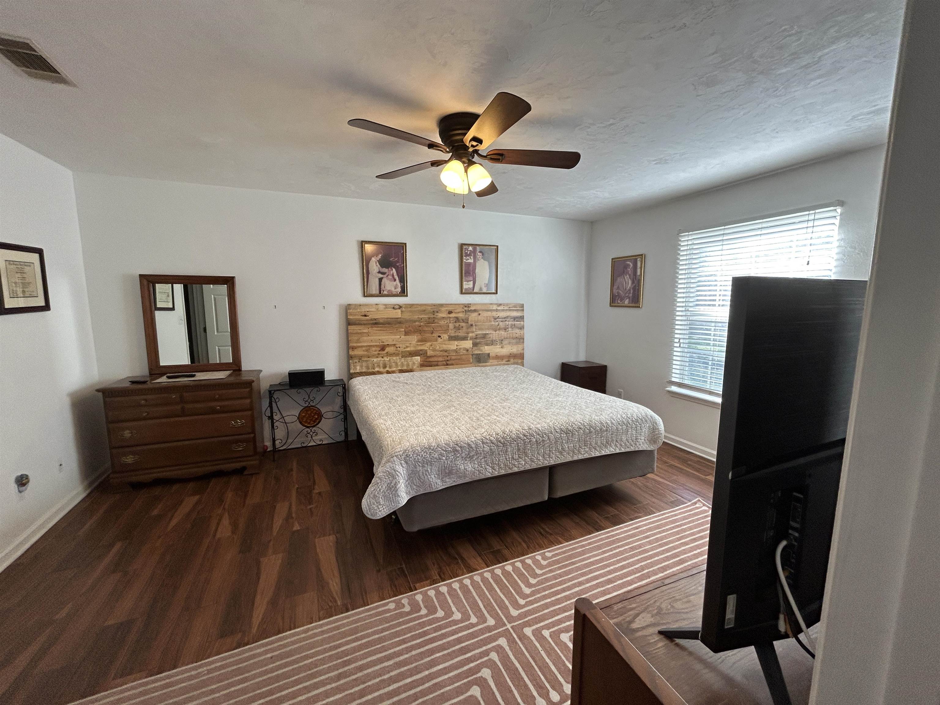 20047 Edgewater Court