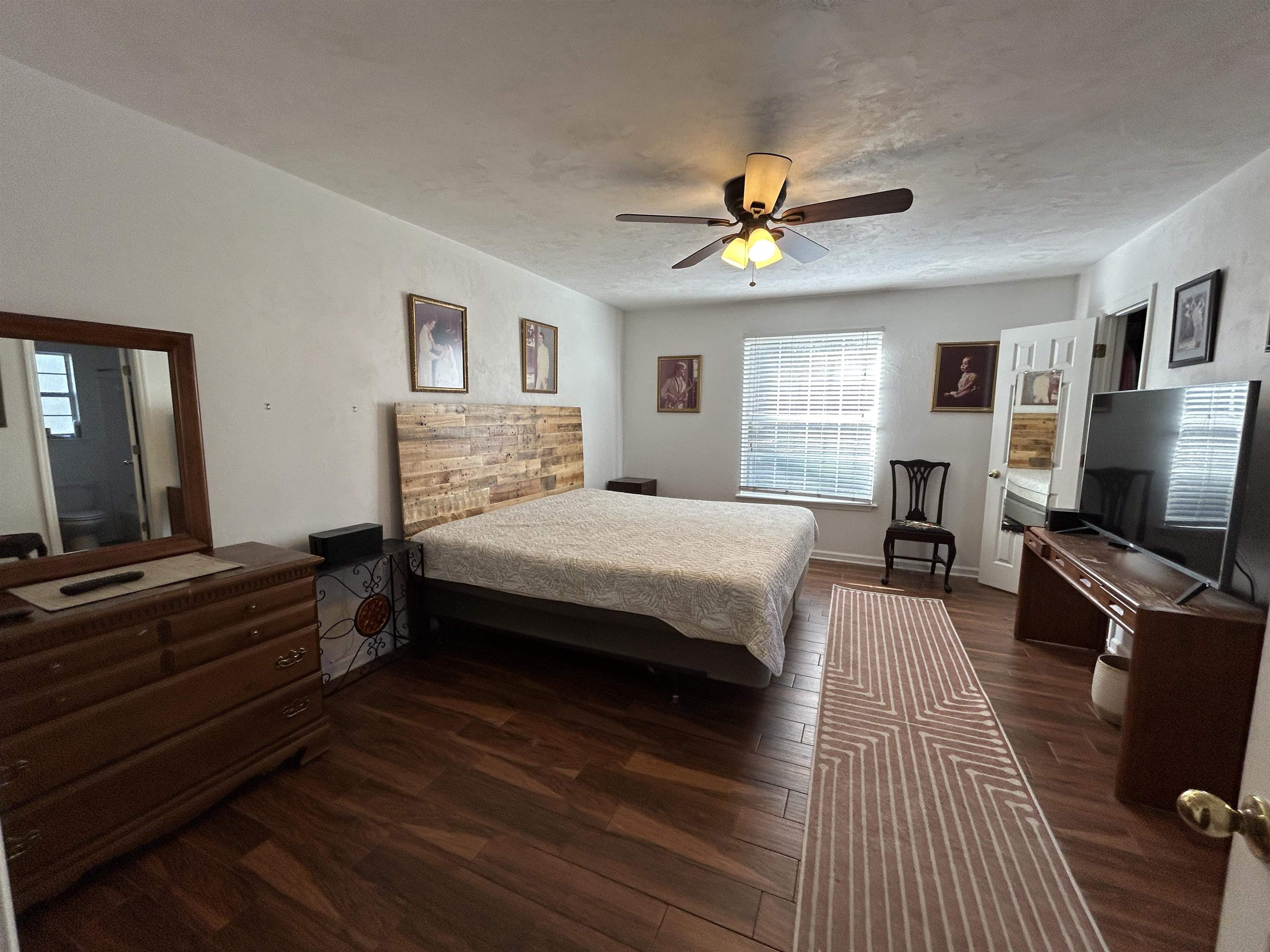 20047 Edgewater Court