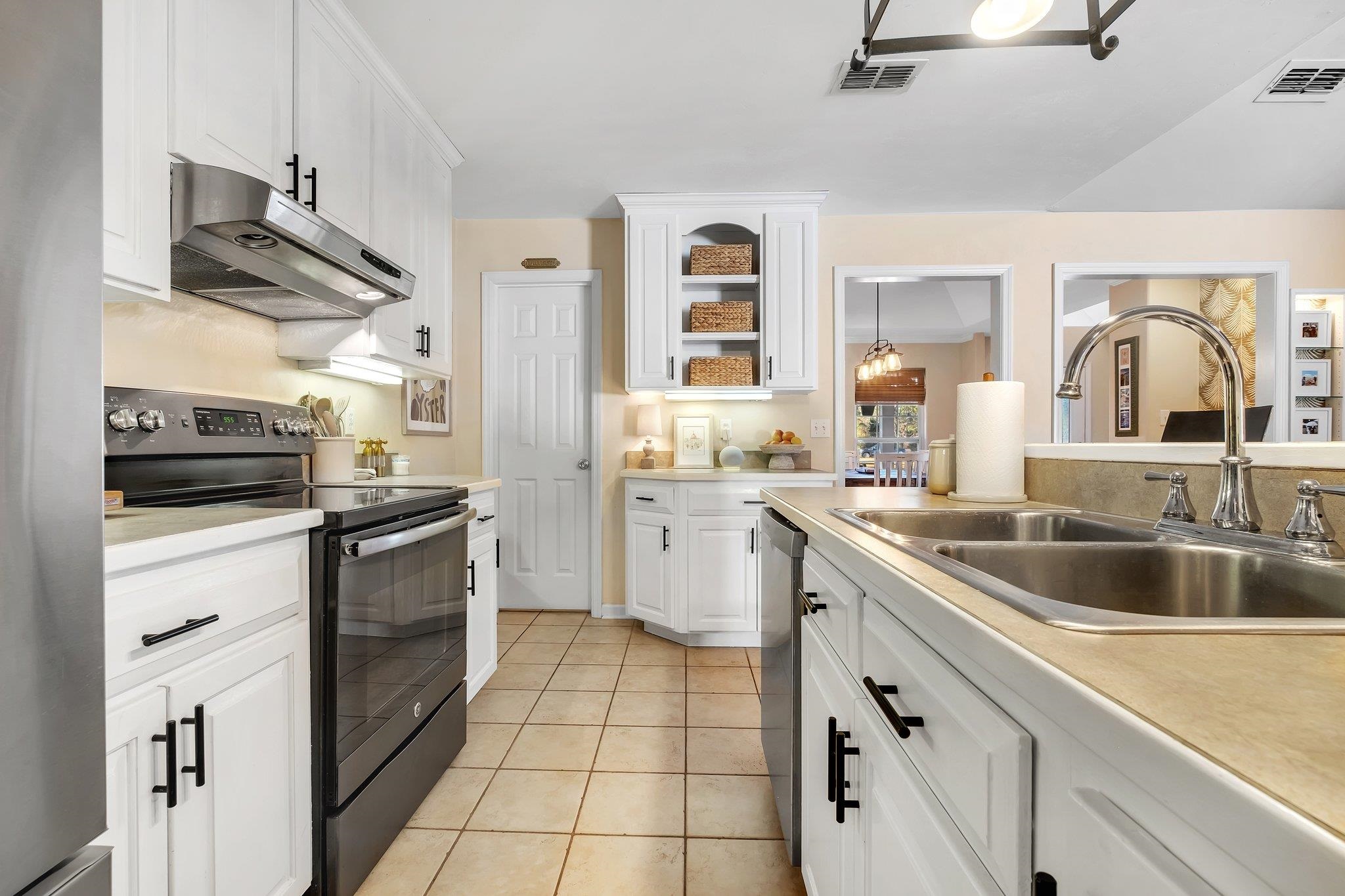 212 Fairway Drive