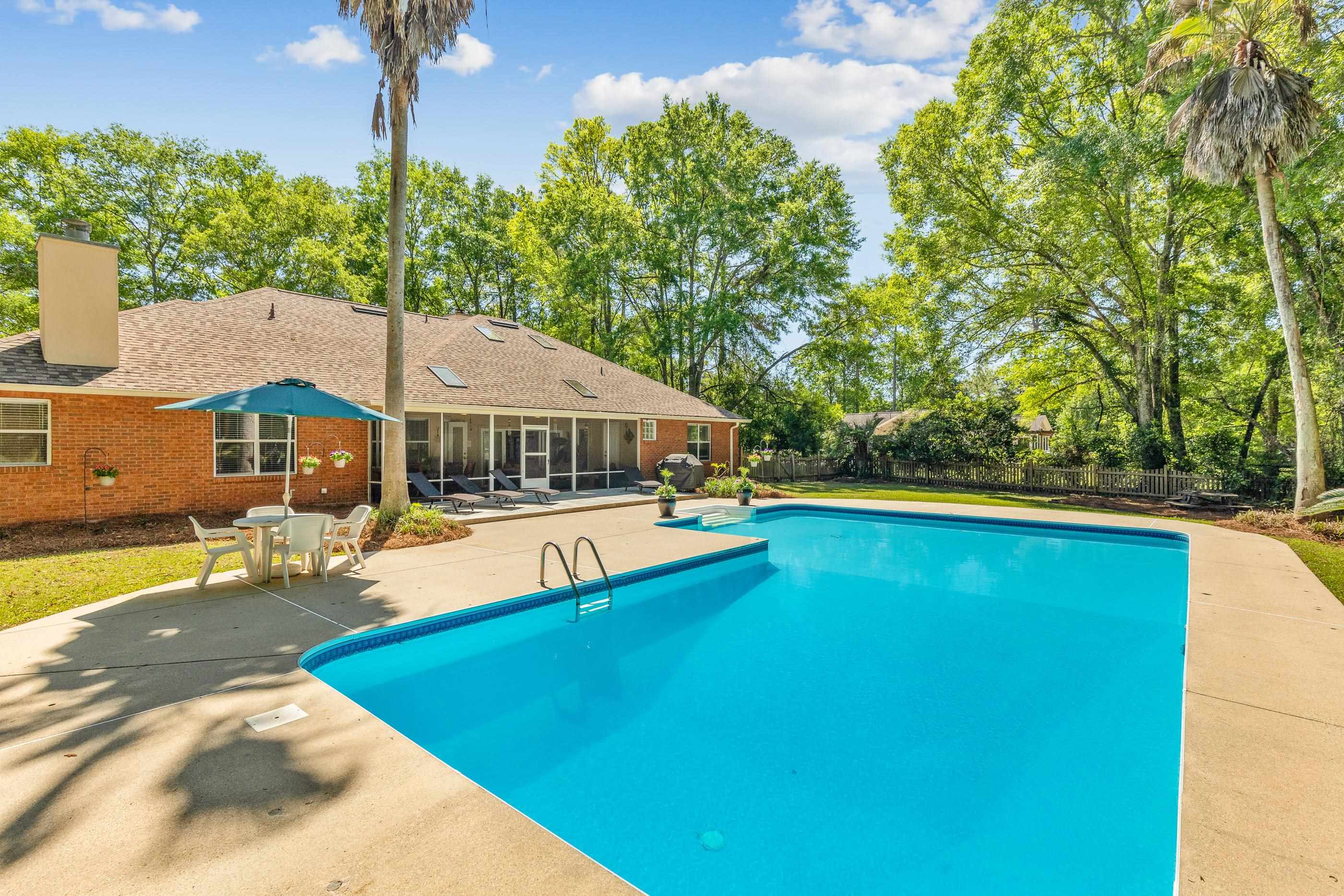 1118 Walden Road