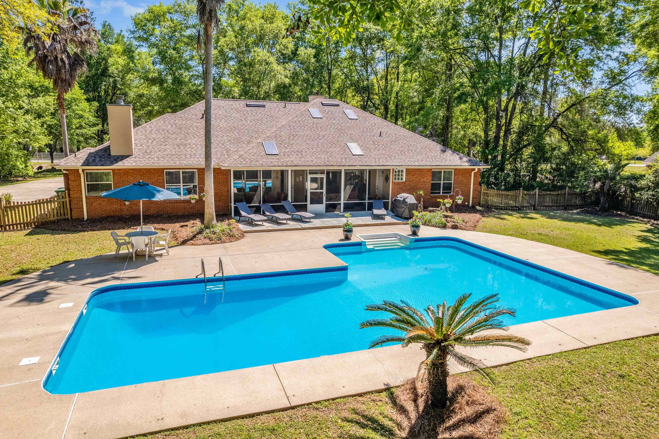 1118 Walden Road