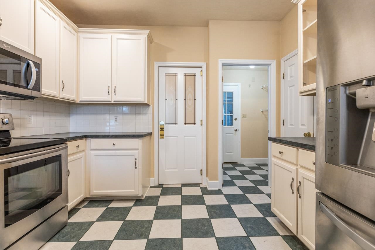 3095 Hawks Landing Drive