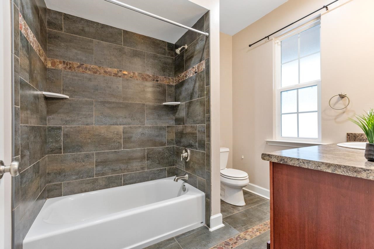 6145 Observation Circle