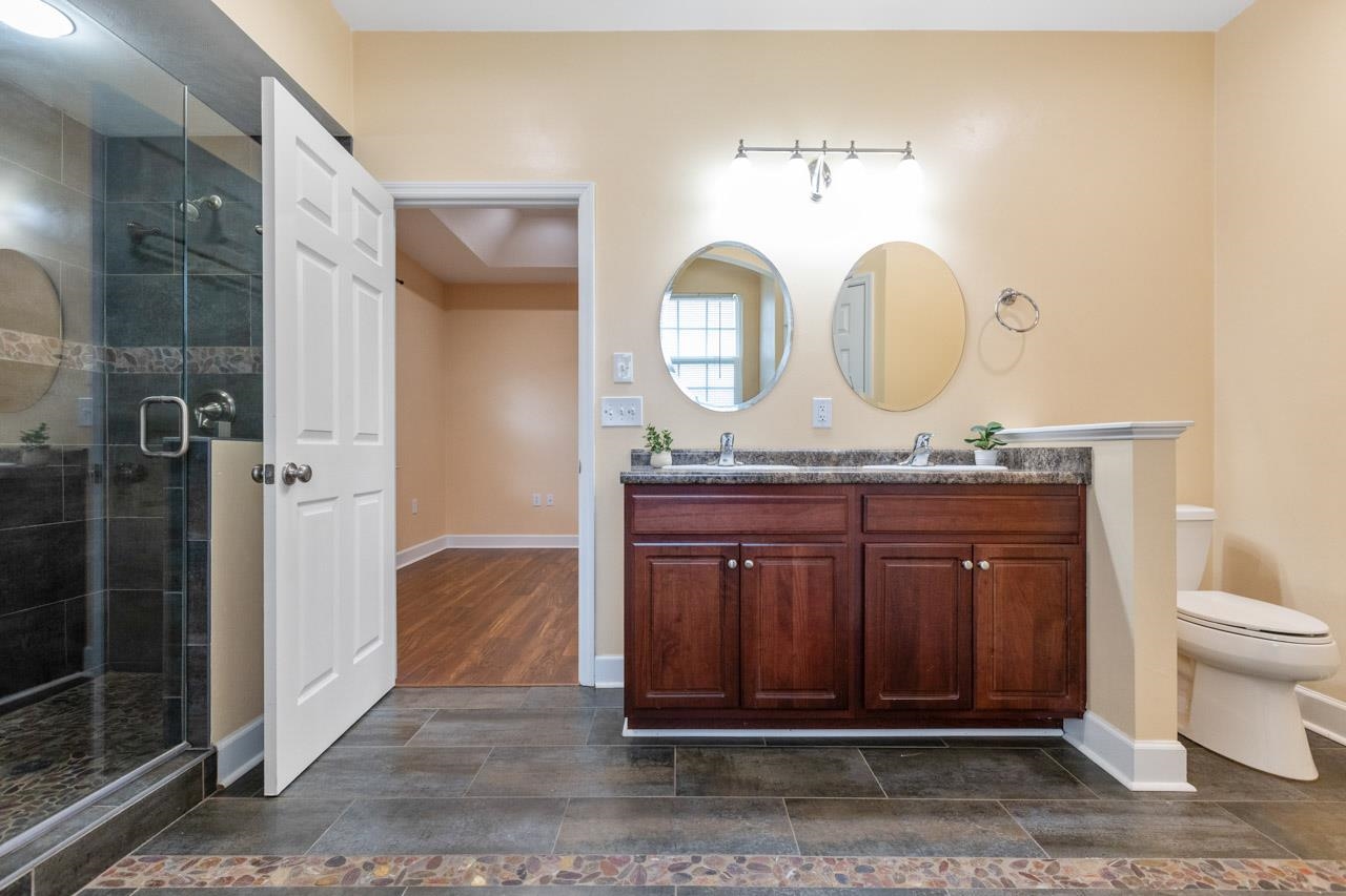 6145 Observation Circle