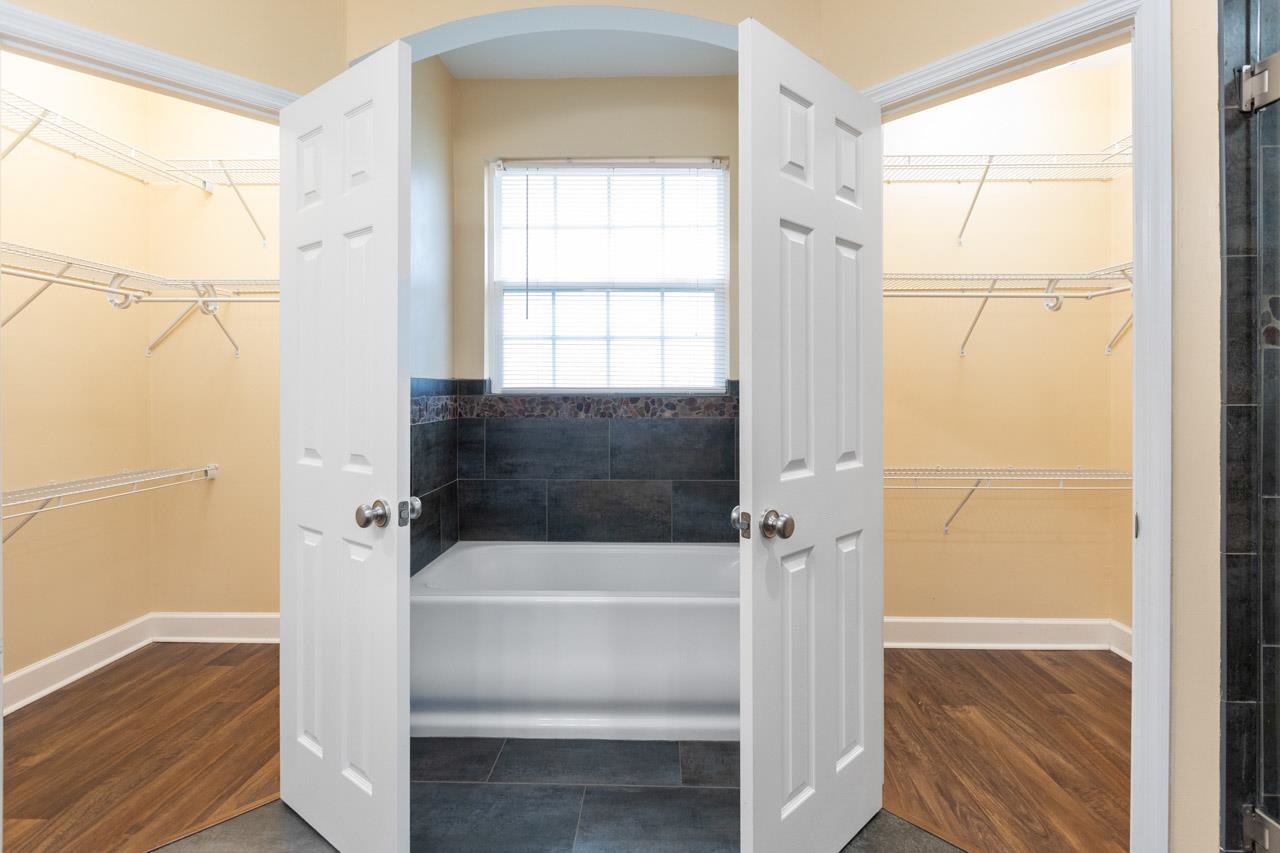 6145 Observation Circle