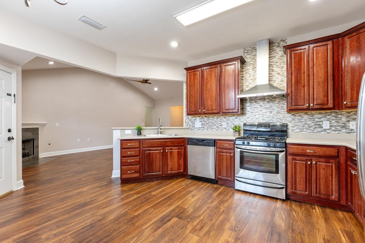 6145 Observation Circle