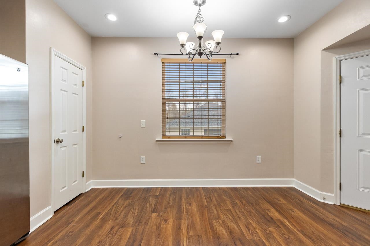 6145 Observation Circle