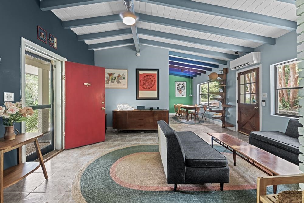 1802 W Indianhead Drive