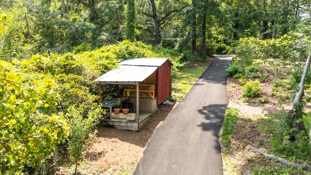 1802 W Indianhead Drive